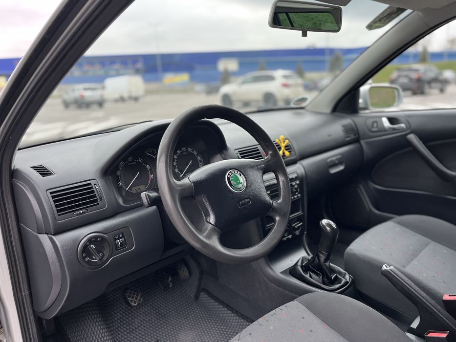 Шкода Октавія Тур 1.6МПІ