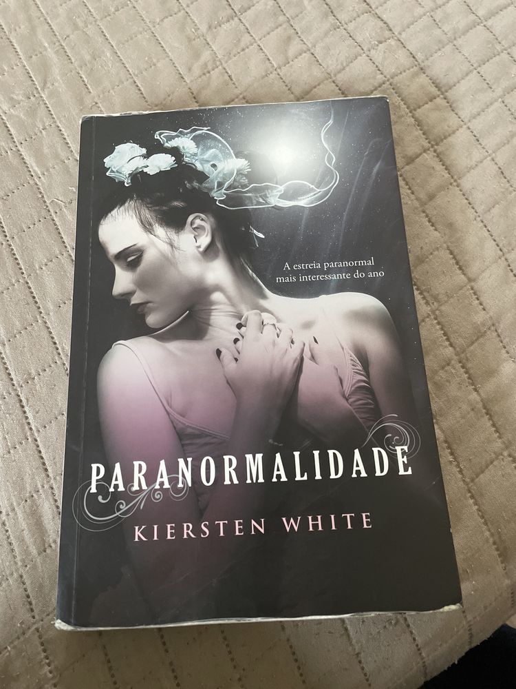 Paranormalidade de Kiersten white