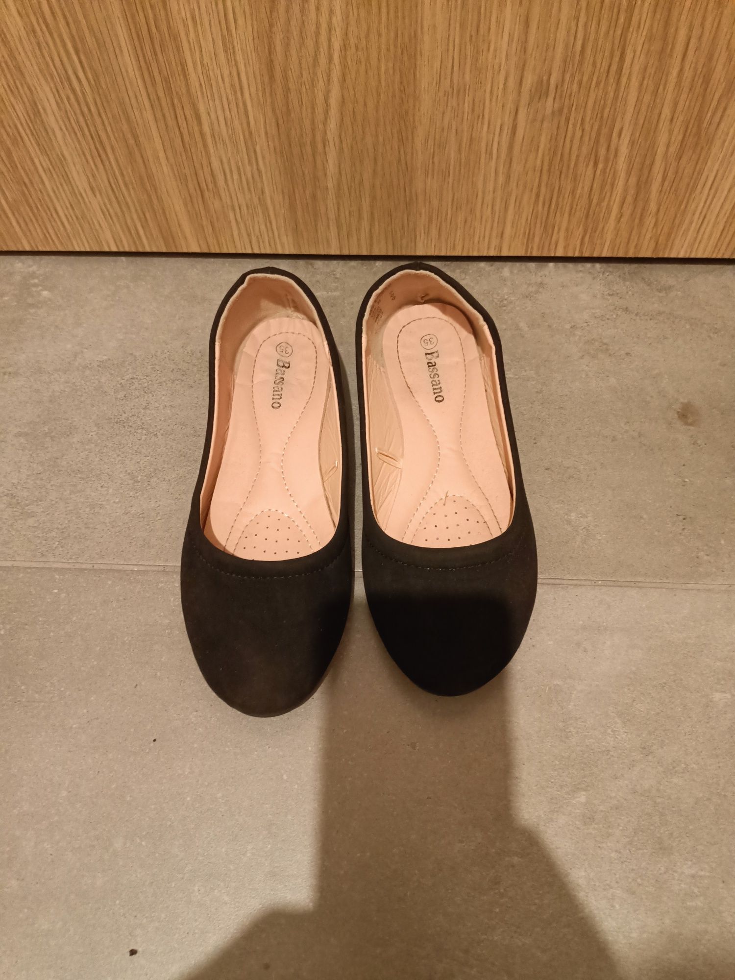 Buty balerinki dziewczęca r. 35, zamszowe