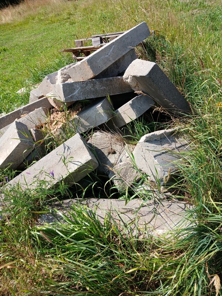 Obrzeża betonowe drogowe duże