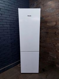 Холодильник Miele KFN29132 D ws, гарантія та величезний вибір техніки