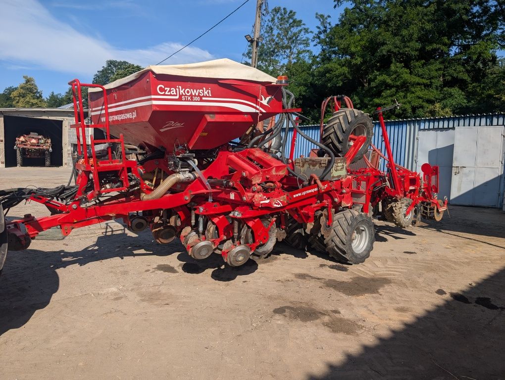 Czajkowski STK 300plus plus ST300  siewnik do uprawy pasowej