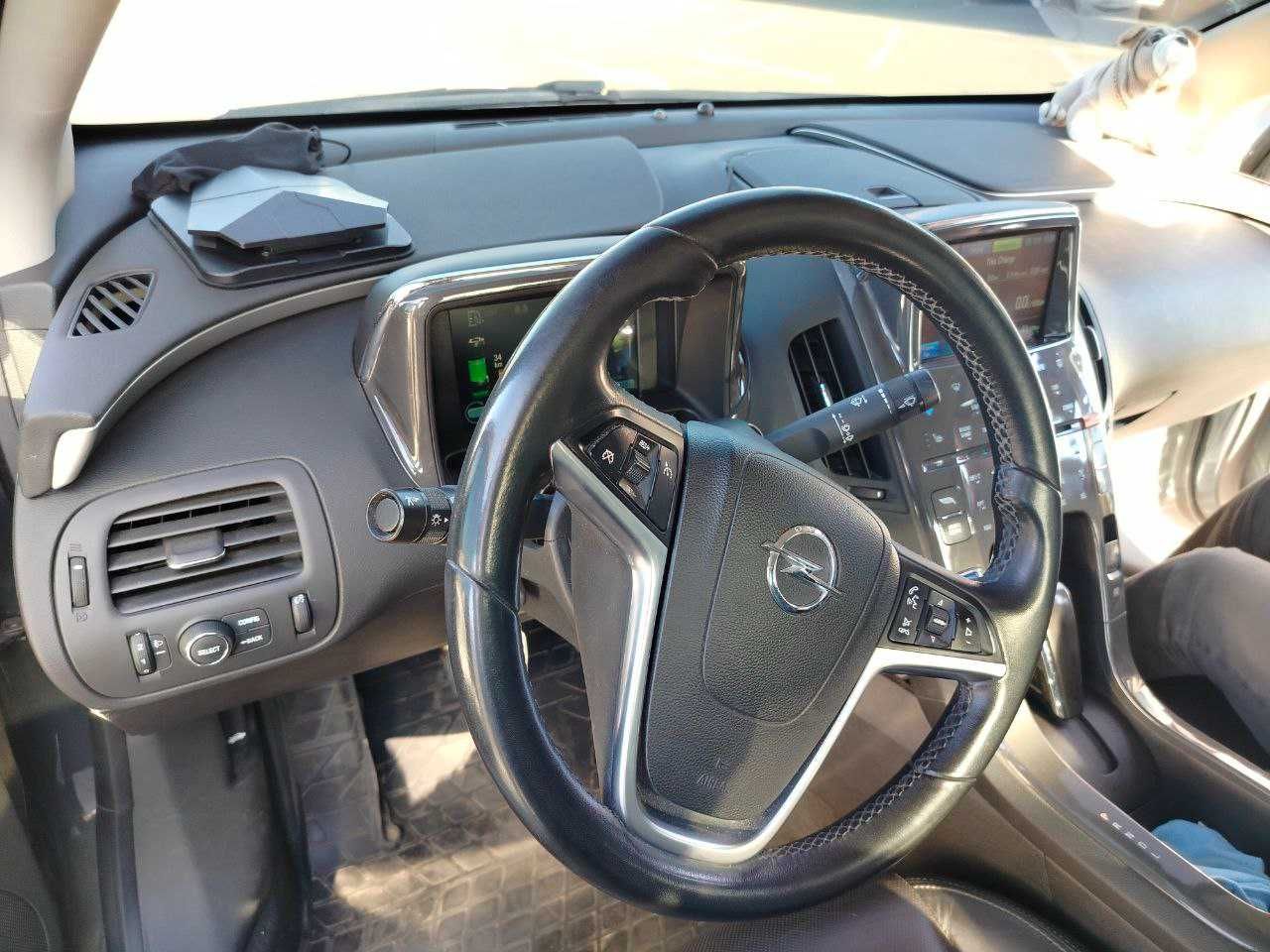 Opel Ampera PHEV 2012