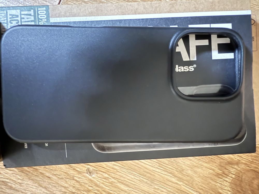 Etui iphone 16 pro Panzerglass