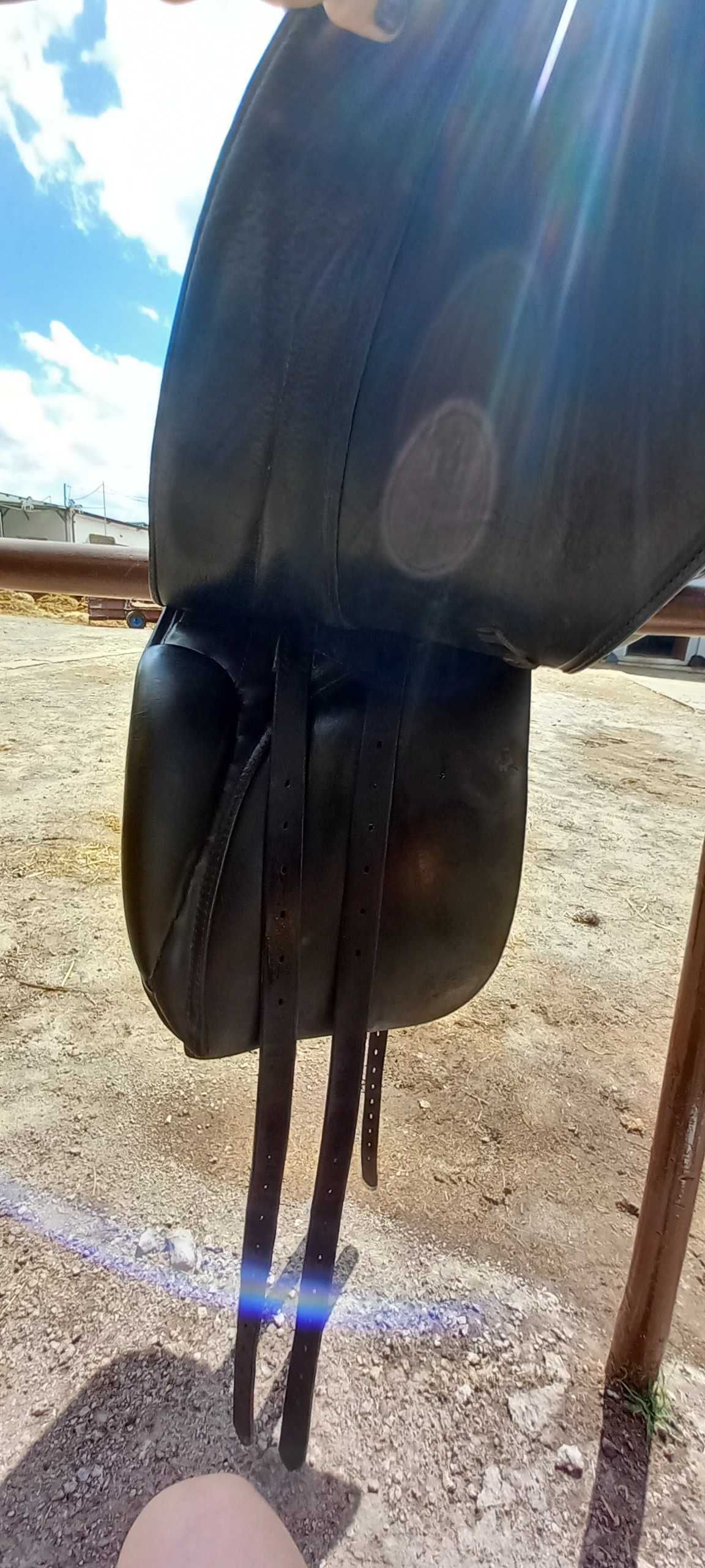 Siodło ujeżdżeniowe Stübben 17,5"/31cm Łęk