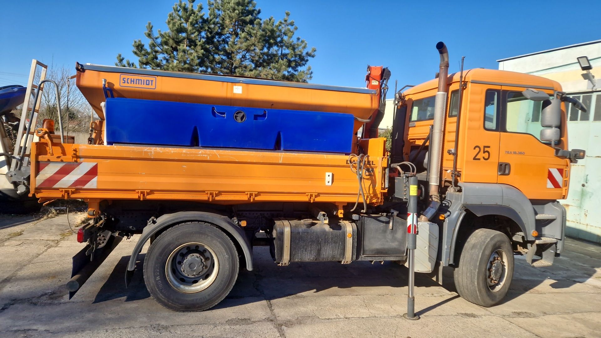 MAN 2007r.  HDS Palfinger piaskarka pług wywrotka