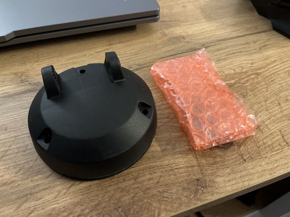 Uchwyt magnetyczny Garmin Dezl LGV800 LGV1000