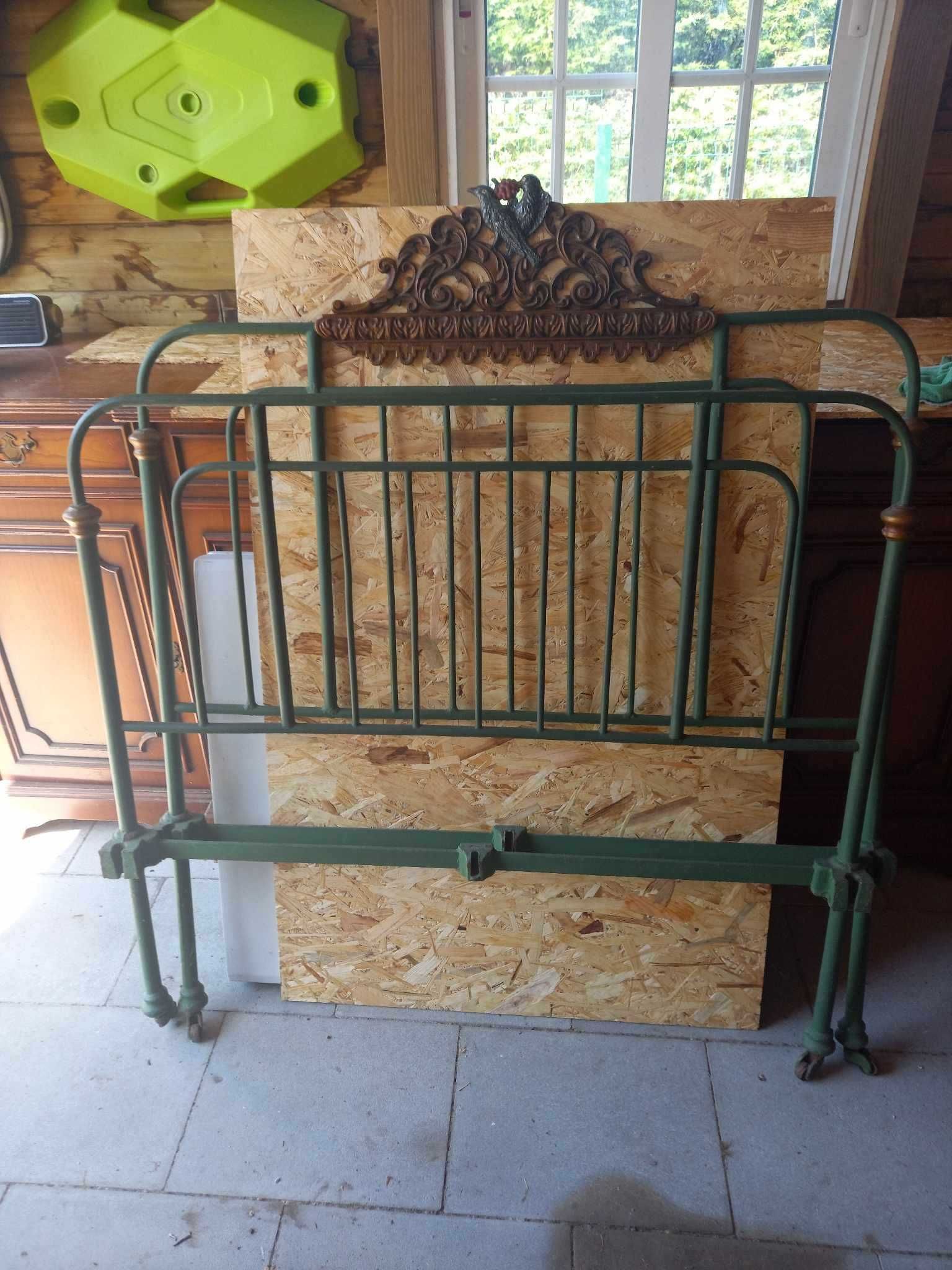 Cama de Ferro antiga e com Charme