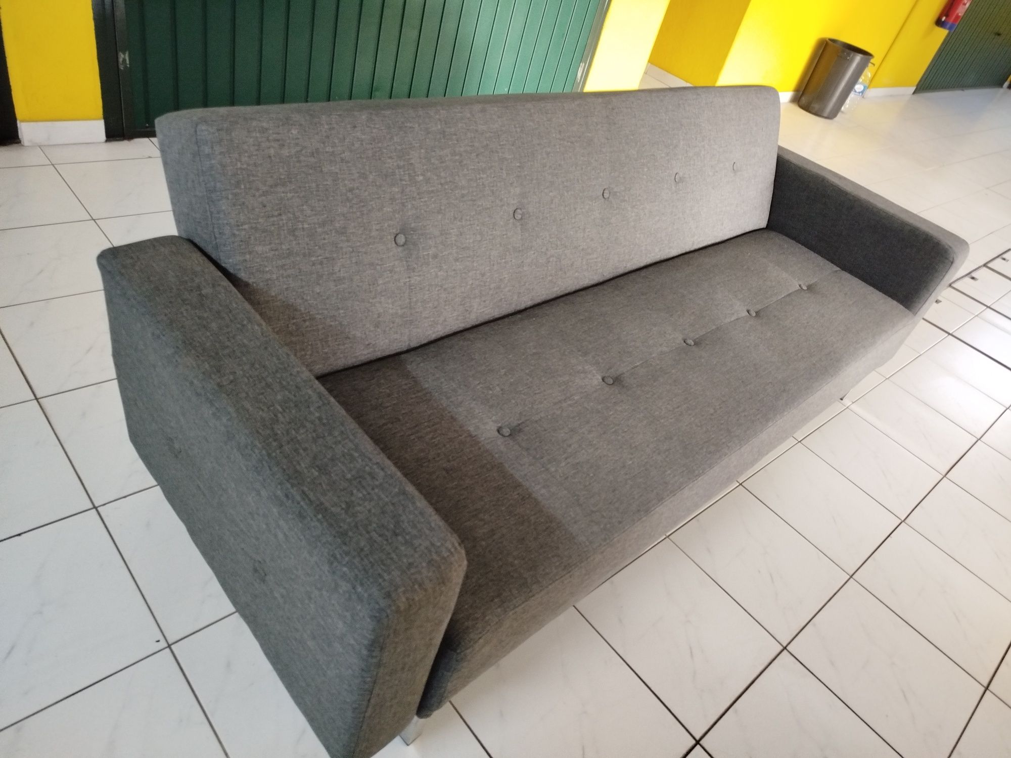 Sofá cama cinzento da conforama