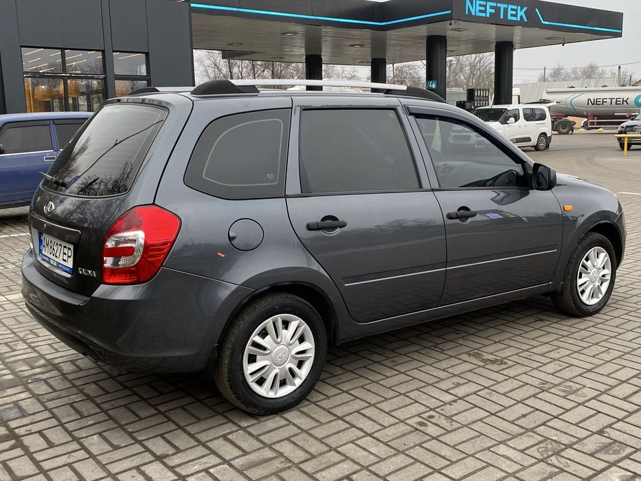 Продам Лада калина в идеальном состояние