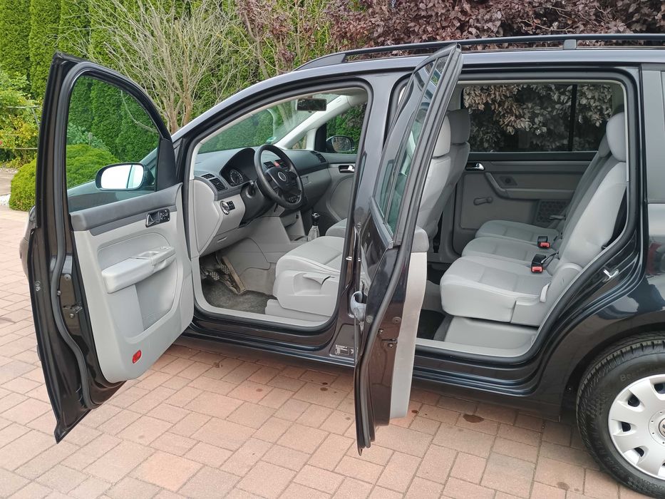 VW Touran 1,6 MPi 102KM TEMPOMAT Klimatronik W DOBRYM STANIE z Niemiec