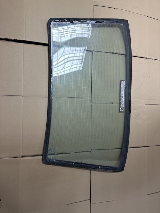 Szyba Tył Bmw E34 numer 43R-001193 Tylna