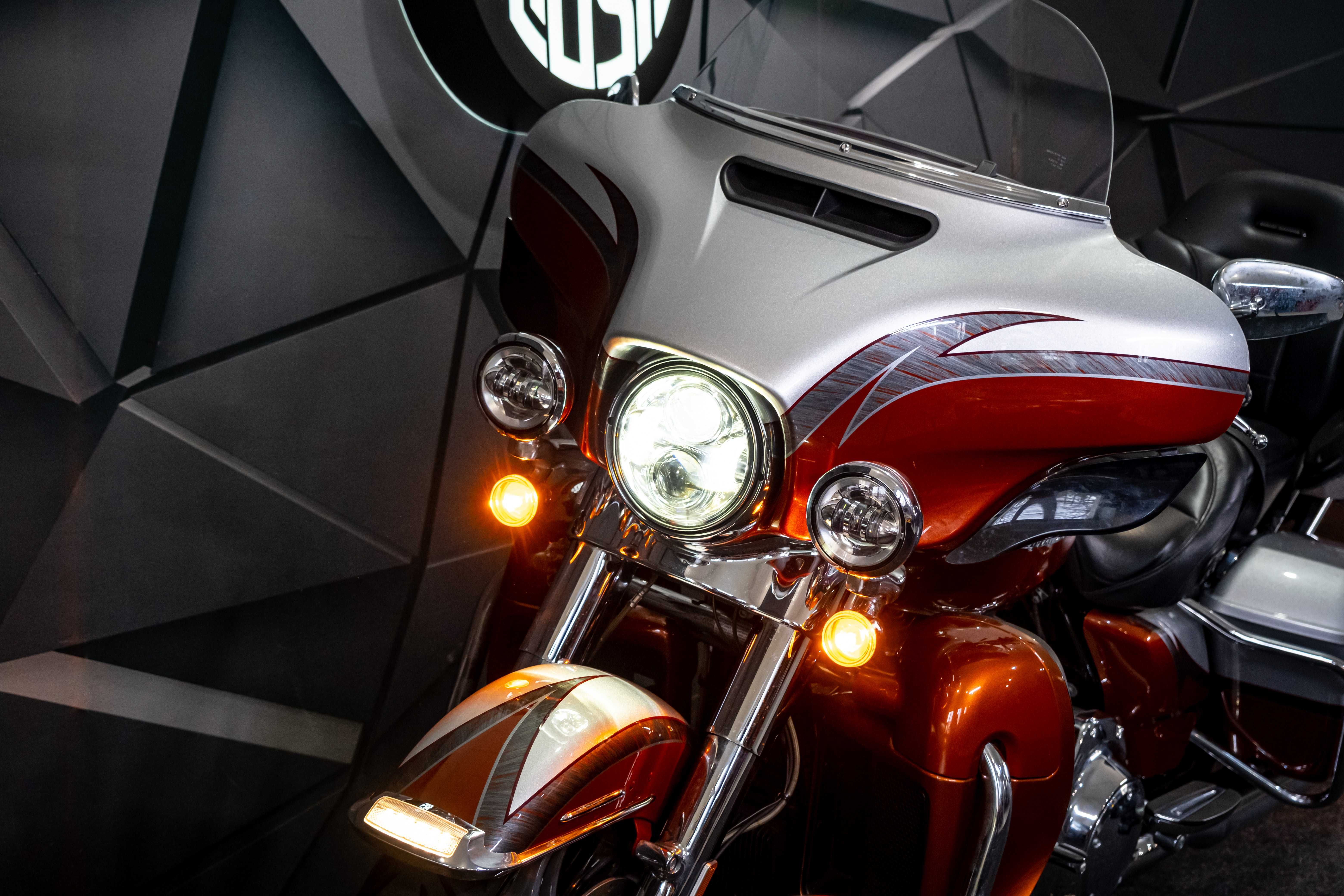 Harley-Davidson Electo Glide FLHTKSE Официальный