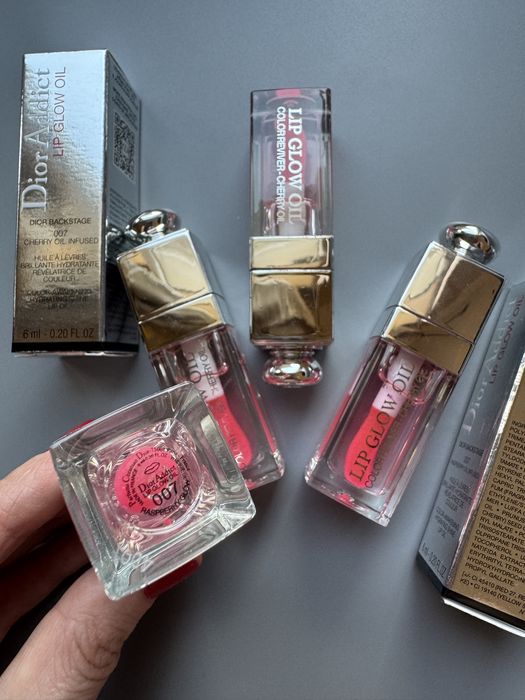 Олійка для губ  Dior Addict Lip Glow Oil