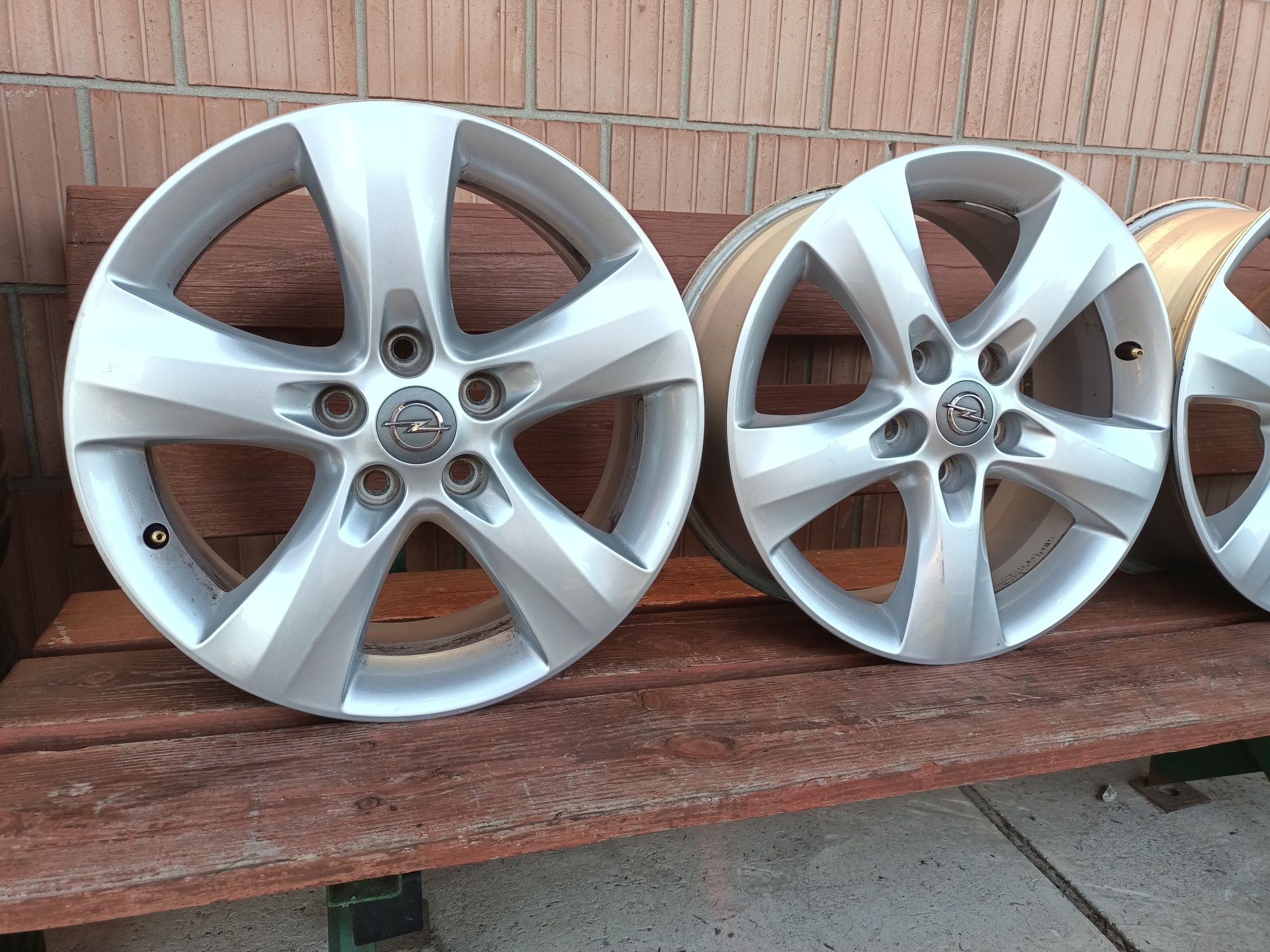 Felgi 5x115 R17 Opel