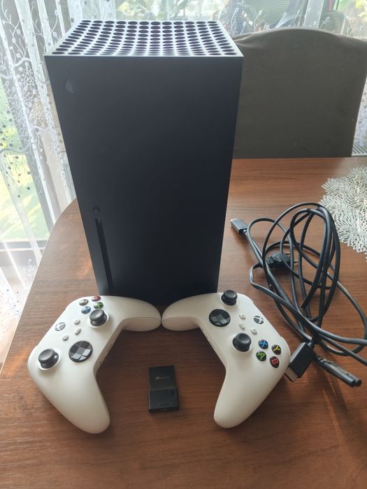 Konsola MICROSOFT Xbox Series X 1TB + 2xPad + karta 1TB