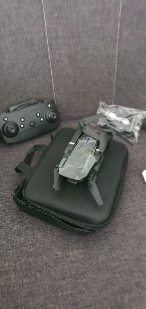 Nowy dron w walizce 4K zestaw