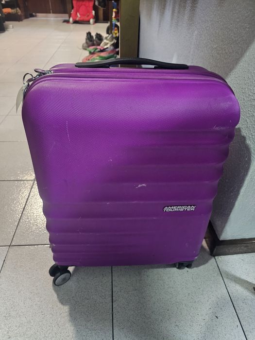 Vendo mala de viagem usada