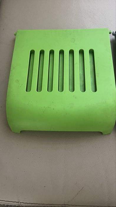 Klapki z kuwety z (2 klapki gota - dół •  Czesci •