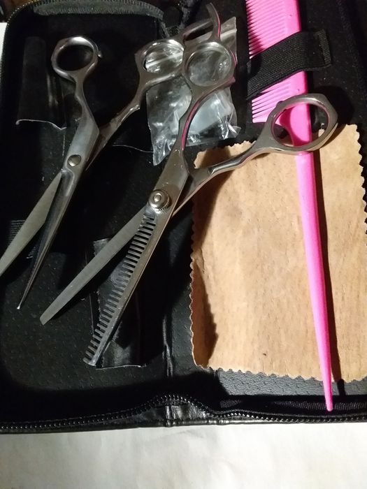 набор ножниц для парикмахера
