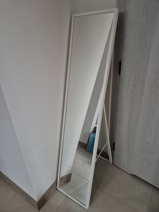 Lustro stojące białe