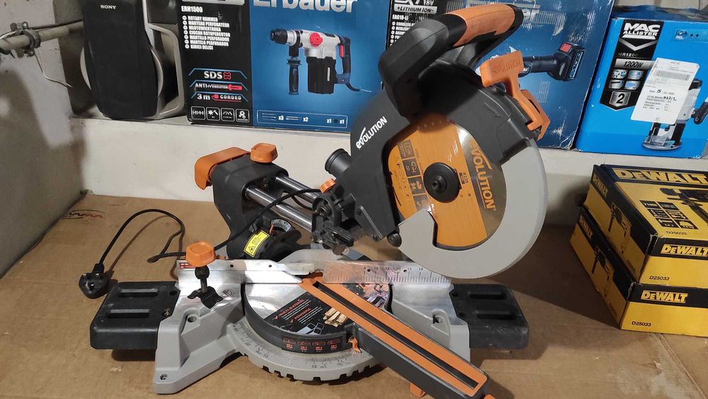 Evolution R255SMS – pilarka ukosowa, ukośnica z posuwem