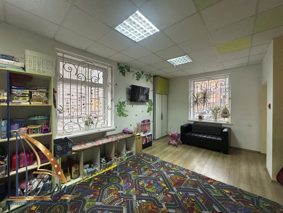 Продаётся помещение по ул. Фанатской (Добролюбова)