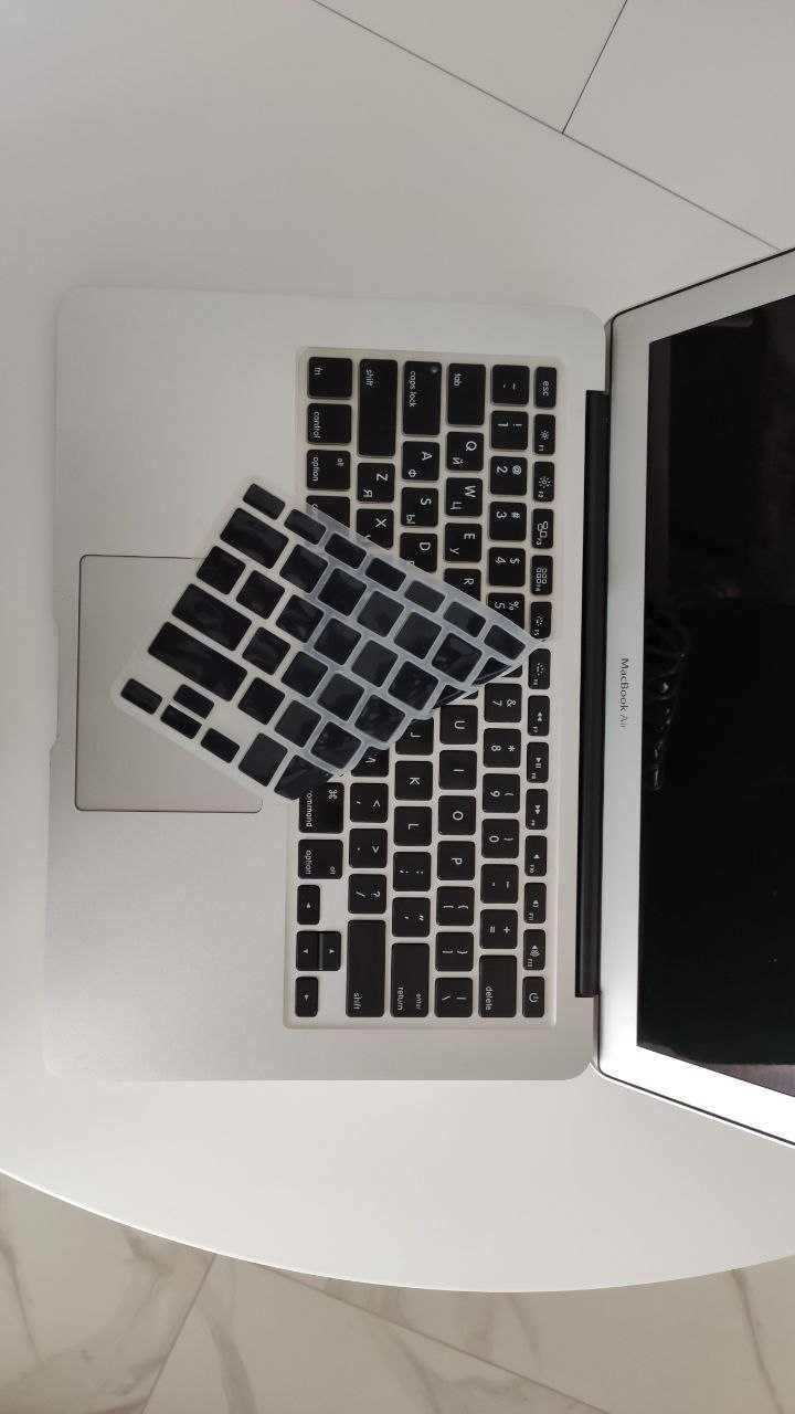 MacBook Air 13", i5, mid 2012, 4Gb/256Gb