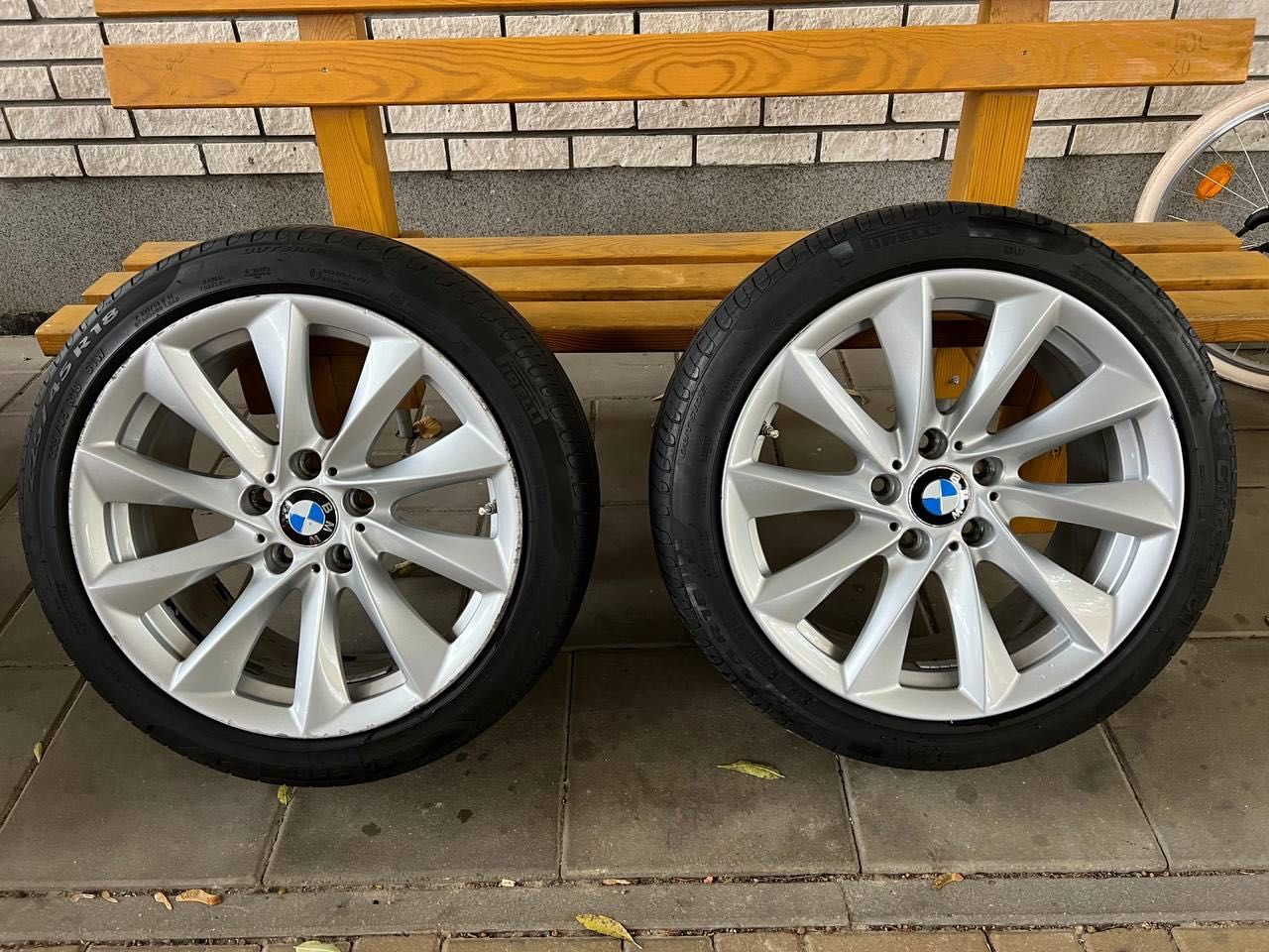 4 koła letnie BMW 225/45R18 Czujniki ciśnienia Run Flat Pirelli