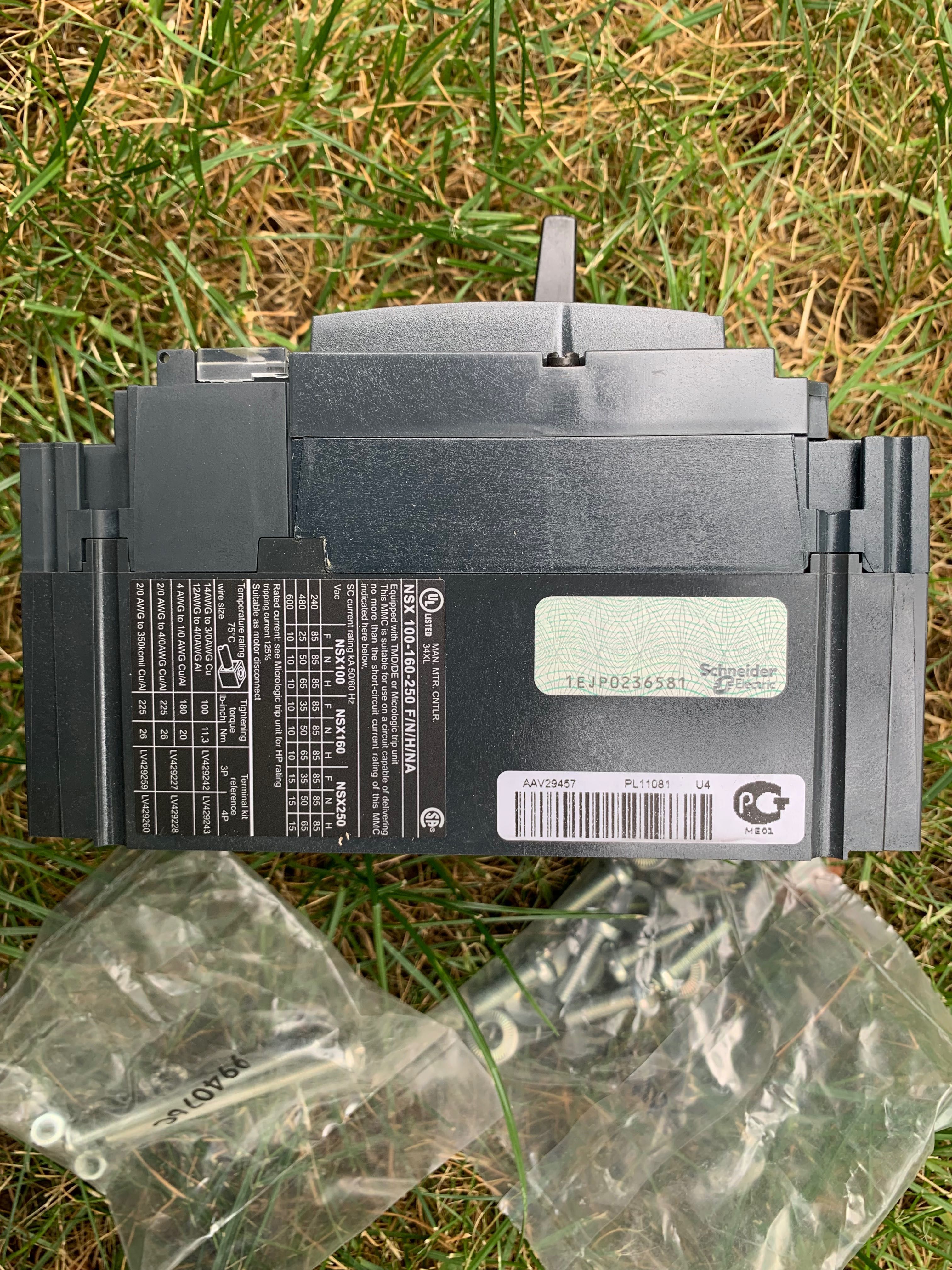 Schneider NSX 100F