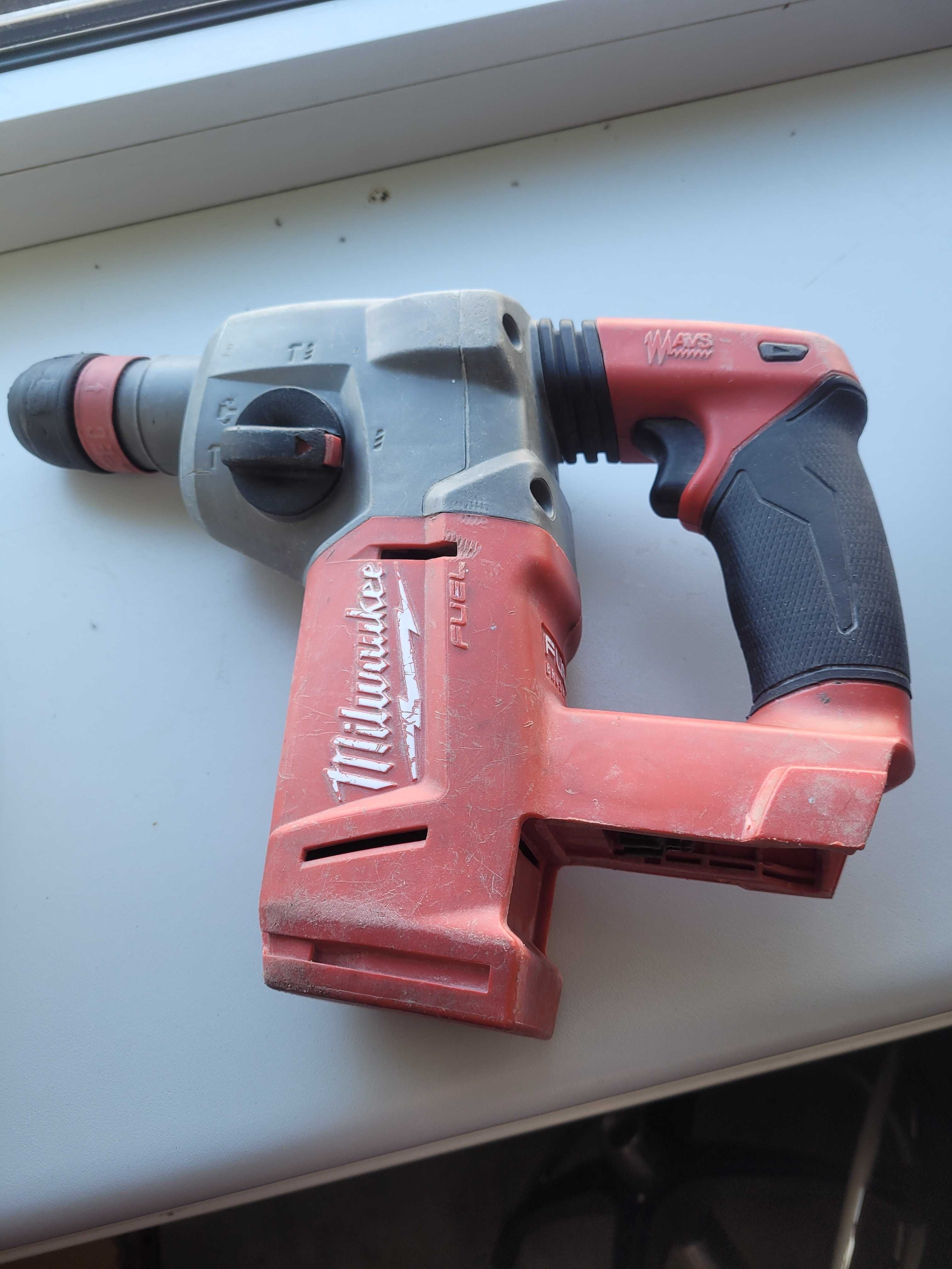 Milwaukee  M18 CHX-0X 18v młotowiertarka