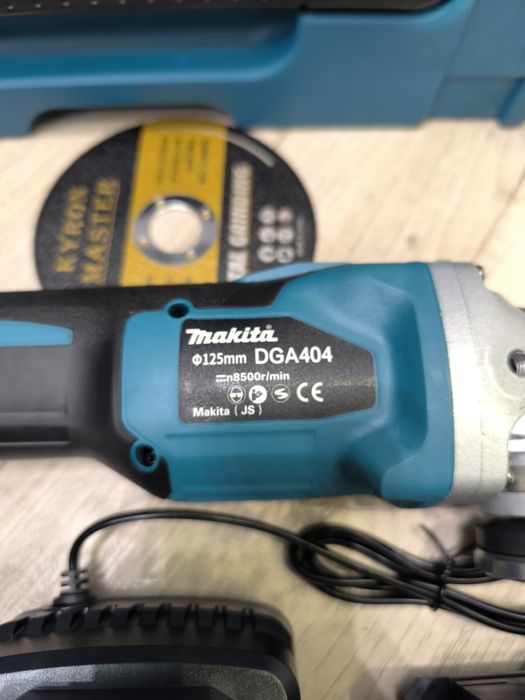 Болгарка аккумуляторная makita DGA 404, 2 аккумулятора
