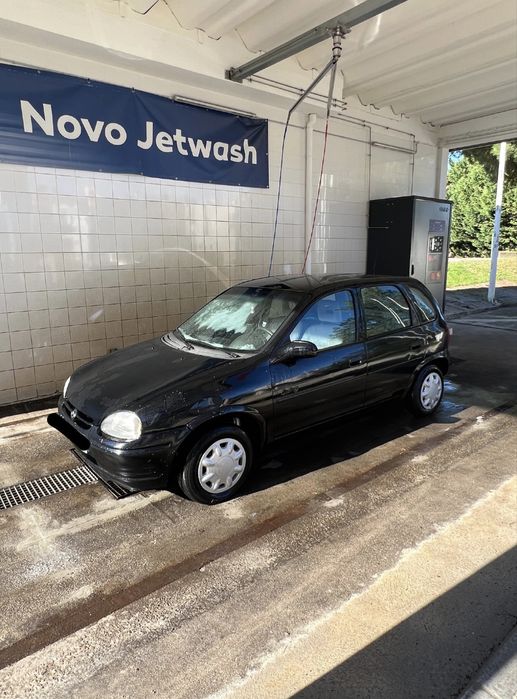 Vendo Opel Corsa B em bom estado de conservação,com pouco uso
