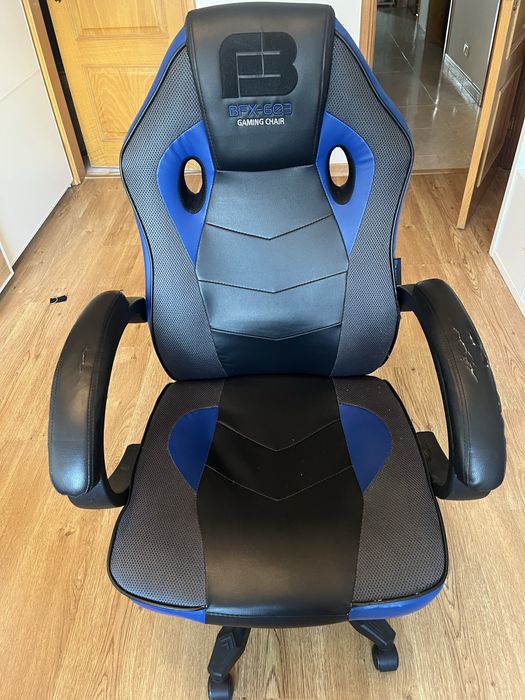 Cadeira Gamming  azul e preta