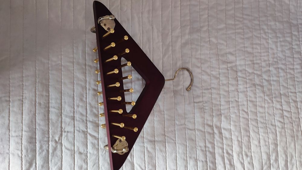 Cabide de madeira multifuncional