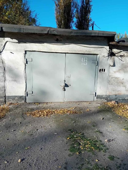 Продається гараж м.Кривий Ріг, в/м 33 Довгицнве