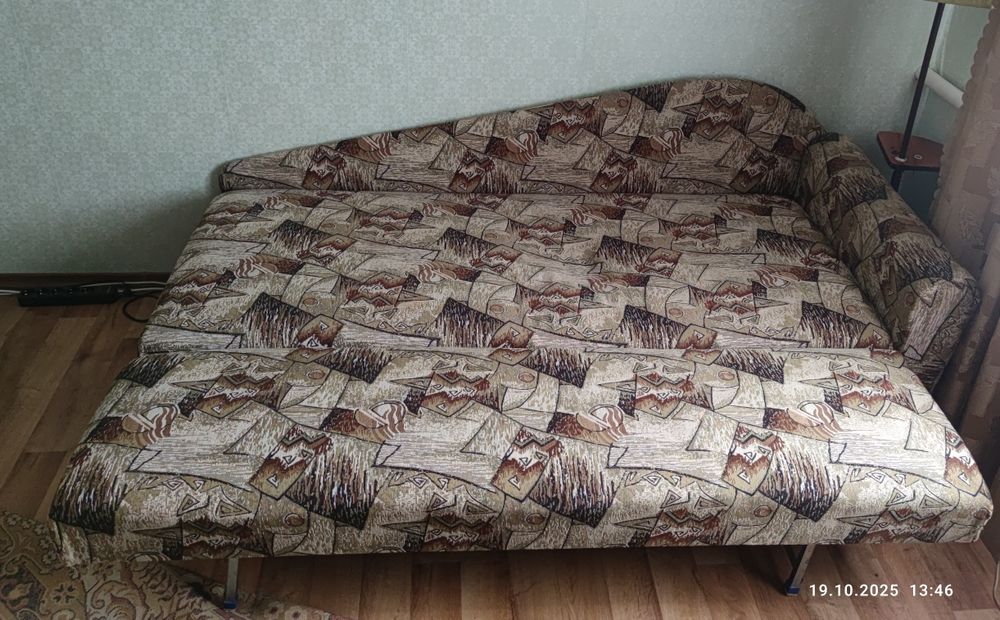 Продам     диван