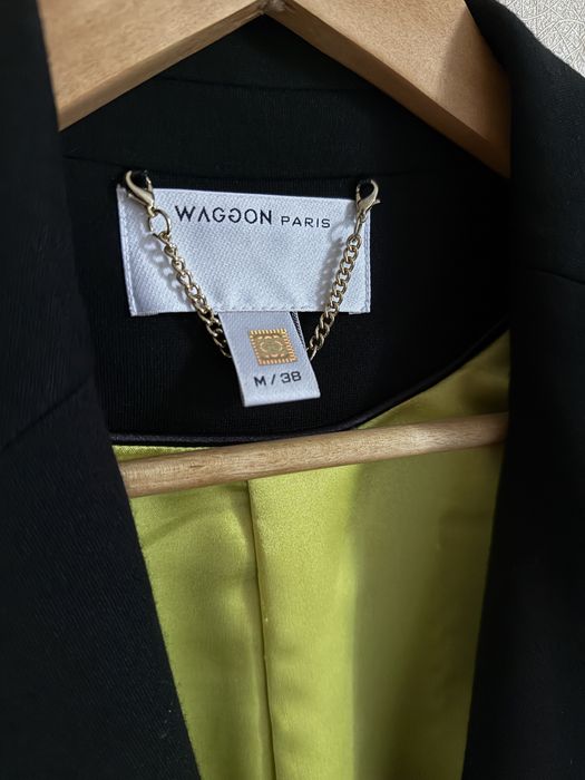 Продам стильний жіночий піджак торг