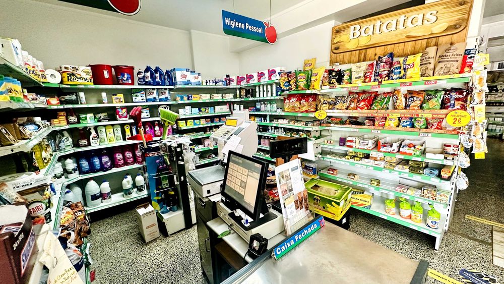 Prateleiras Exposição