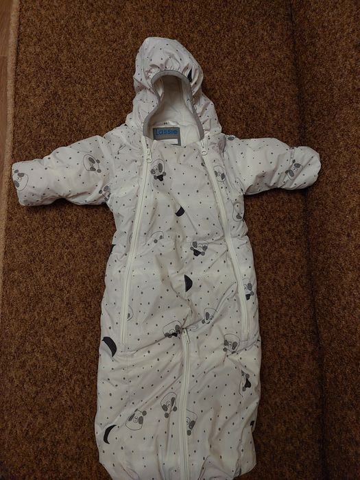 Продам зимовий комбінезон Lassie
