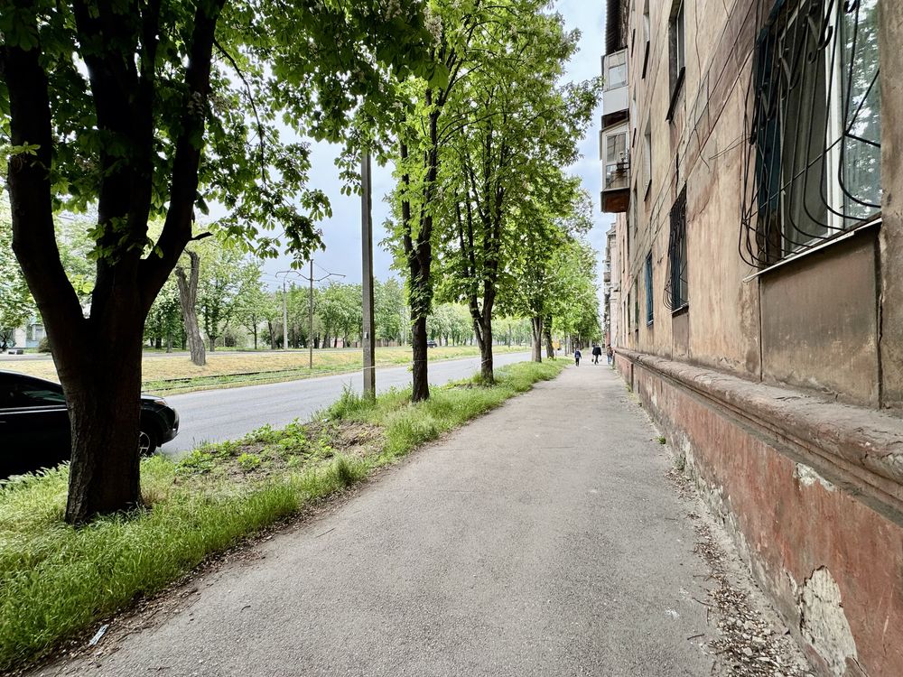 Продам комерційне торгове приміщення, 141,6 м.кв, фасад,