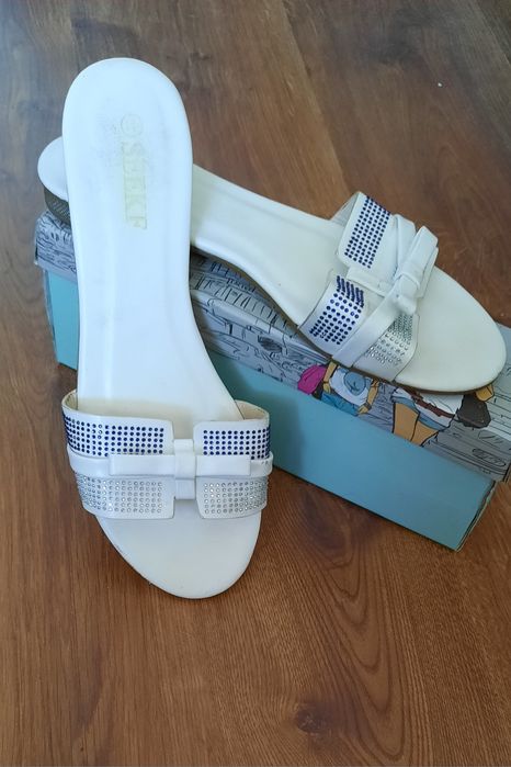 Шльопанці жіночі 41 розмір