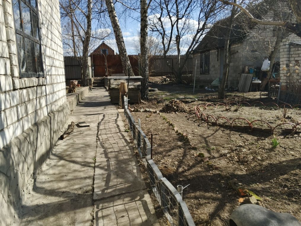 Уютный 2х эт. Коттедж в  живописном р-не недалеко от г. Мерефа .