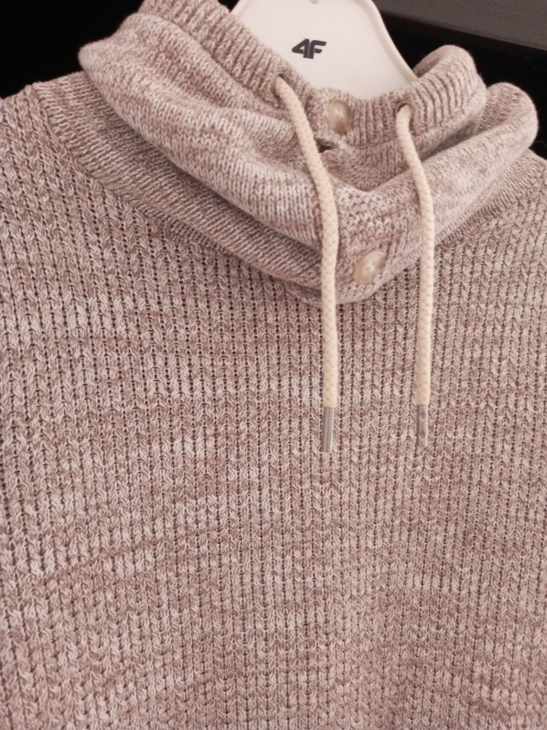 Markowy beżowy sweter ESPRIT z dużym kołnierzem rozmiar M