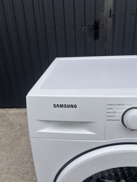 Продам пральну машину Samsung 8kg в ідеальному стані