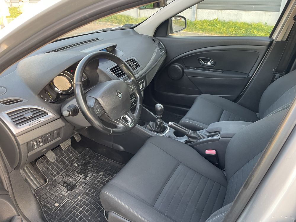 RENAULT MEGANE III LIFT 1.5dci 2015r Xenon Zadbana Bez Wkładu Salon Pl