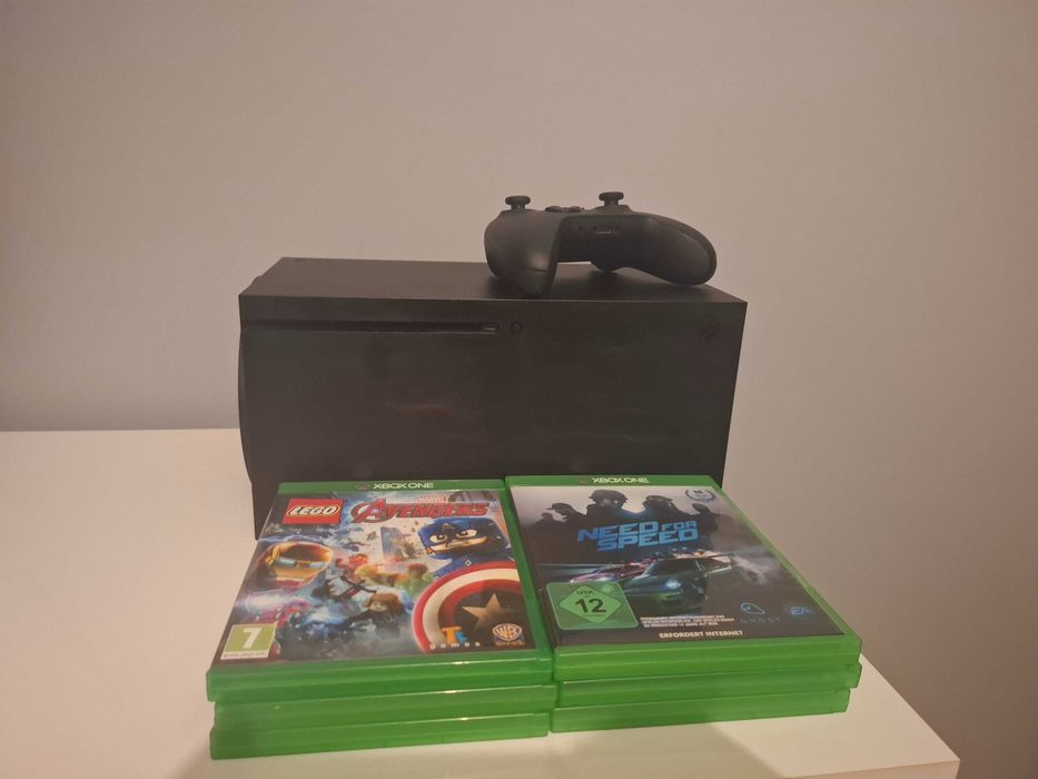Konsola Xbox Series X 1TB + Kontroler + 6 gier