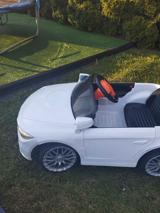 Sprzedam samochód elektryczny