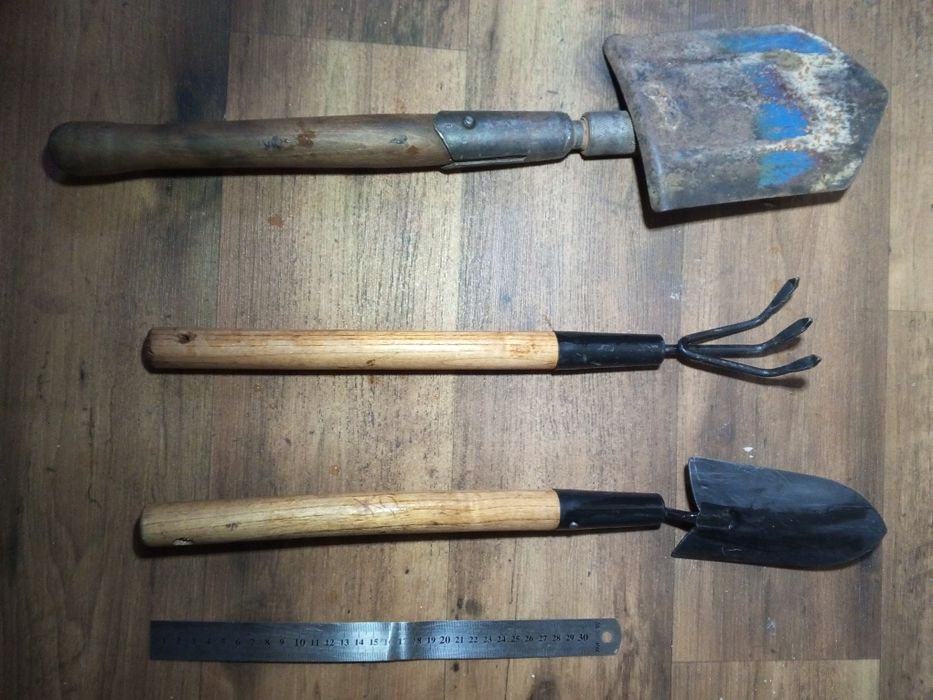 Садовый инвентарь Лопатка саперная складная