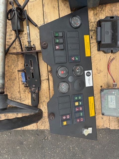 osprzęt kabiny do małej ładowarki paus orbitrol joystick komplet